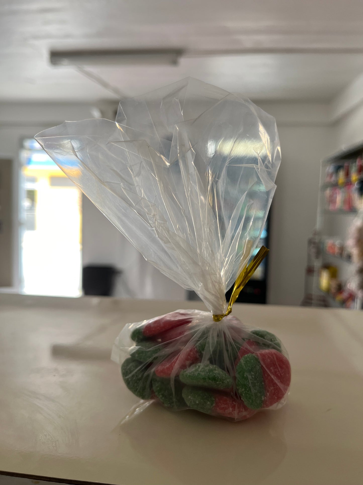 Bolsa de Gomitas Sour Wild Strawberries 15 ct.